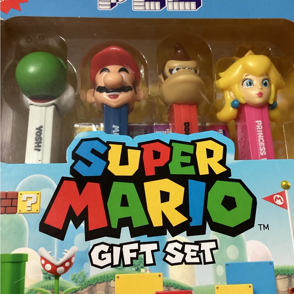 PEZ SUPER MARIO GIFT SET PLUS BONUS PEZ - Picture 2 of 8
